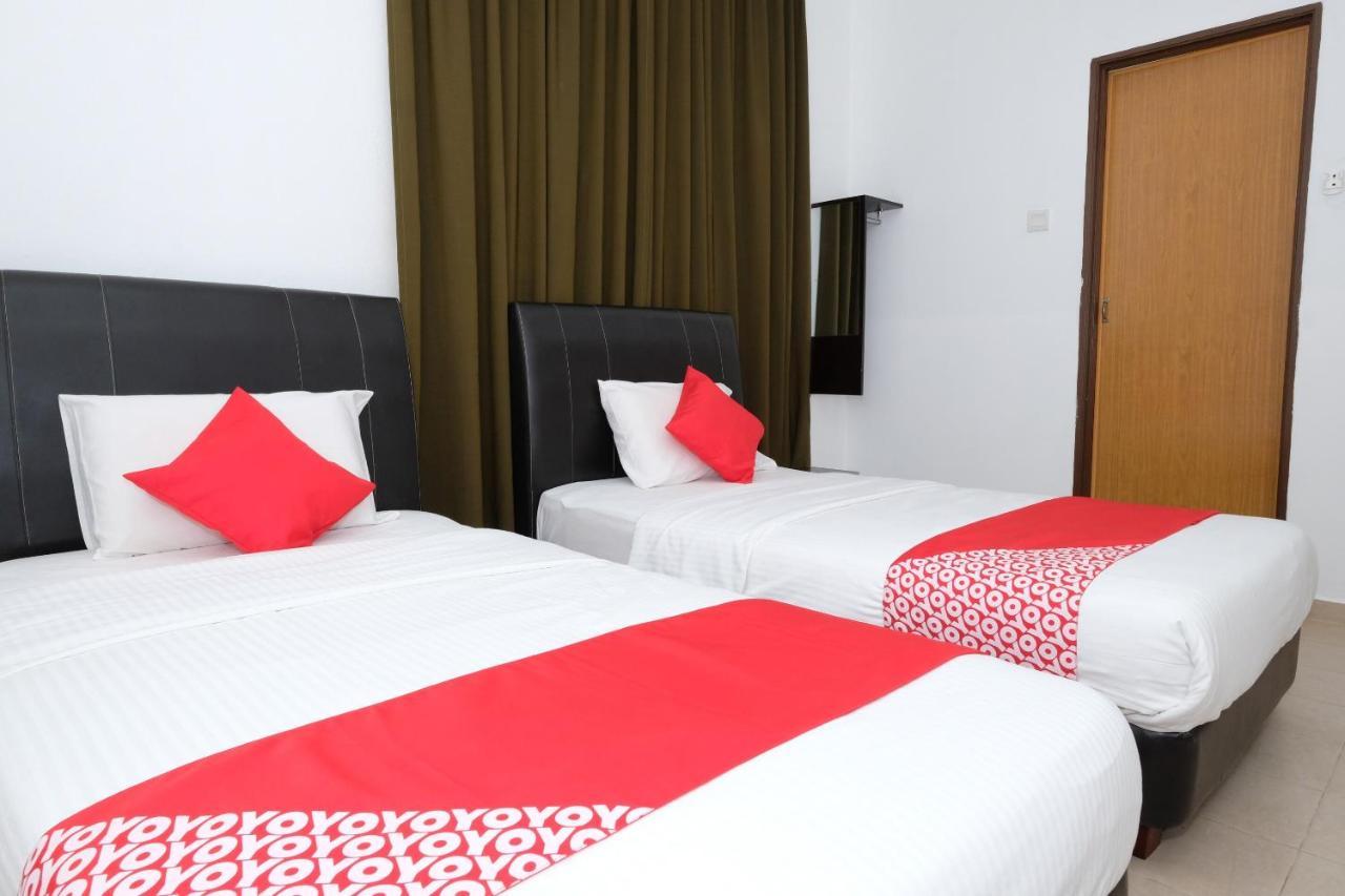 Oyo 905 Hotel De'Light Villa Кота-Бару Екстер'єр фото